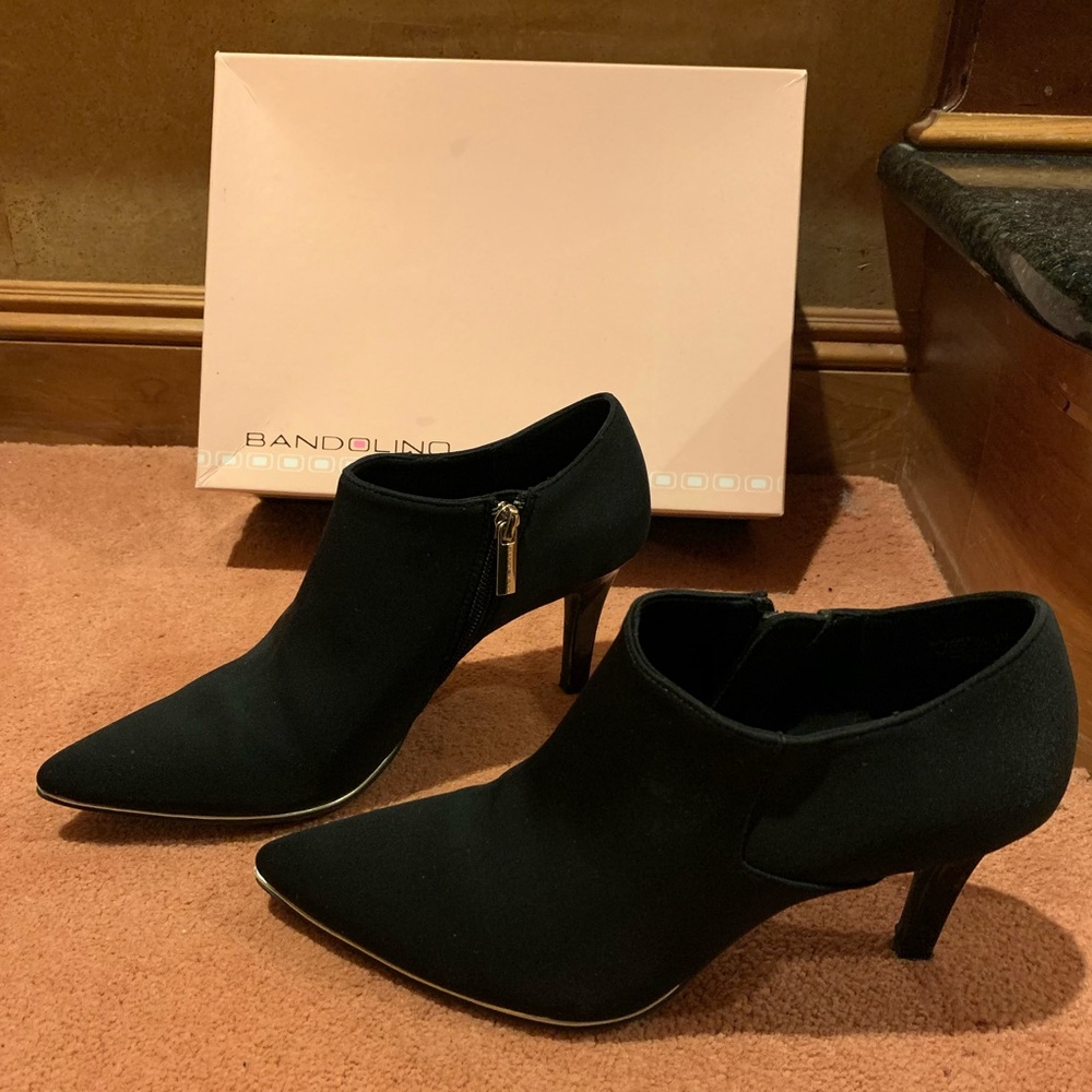 Bandolino Flamerco Shooties Size 8